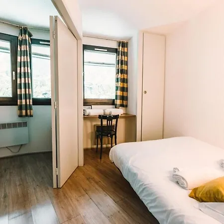 Apartment Near The Aiguille Du Midi Cable Car Апартаменти